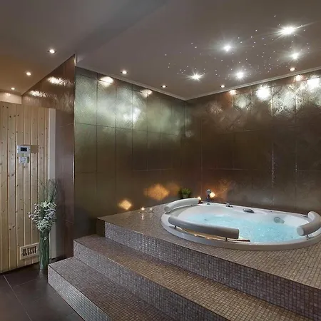 Luxury With A Swimming Pool 14872 فيلة *